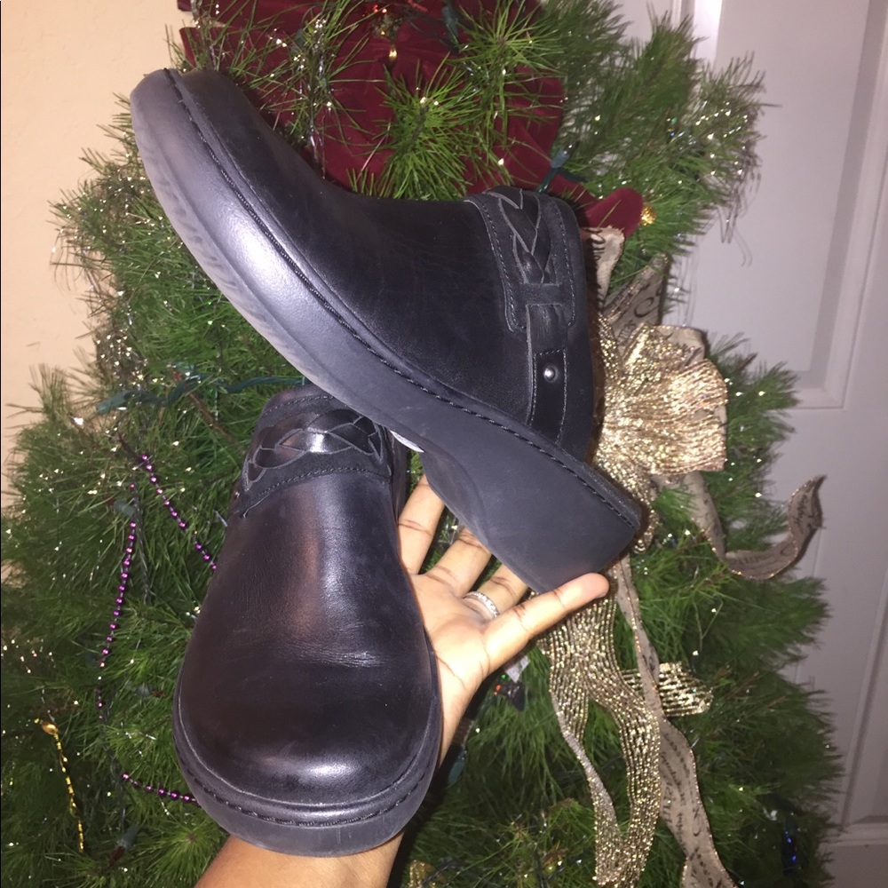 Womens Clarks Clogs size 8